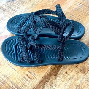 Megnya Black Hiking Walking Sandals size 9 9/40